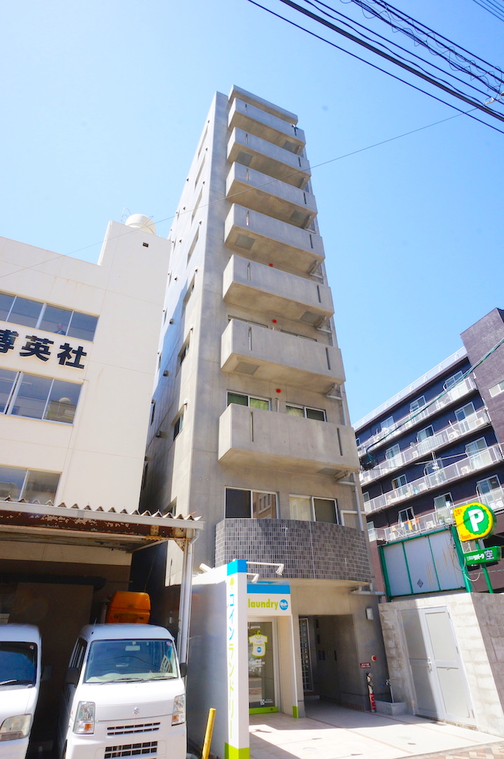 長崎市万屋町のマンションの建物外観