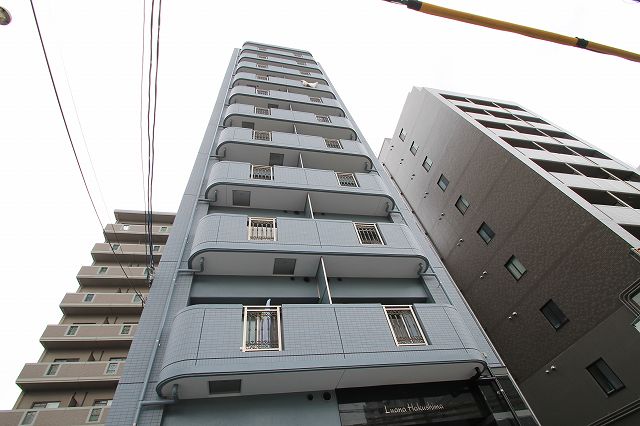 【広島市中区西白島町のマンションの建物外観】