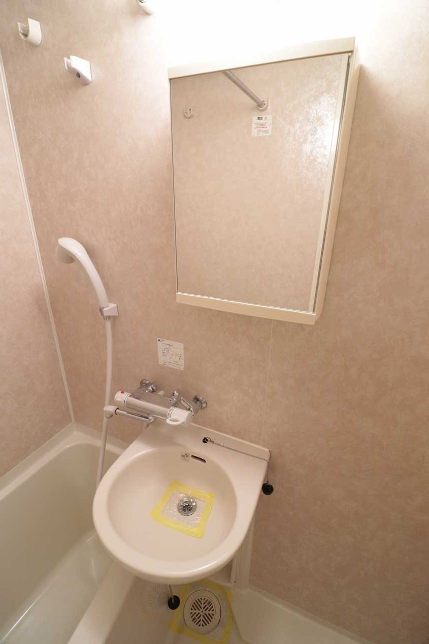 洗面設備　※同物件、別部屋になります。