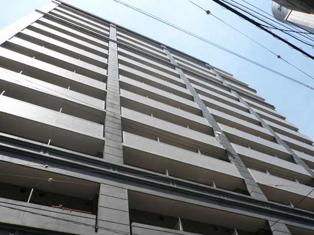 【エスリード御堂筋梅田の建物外観】