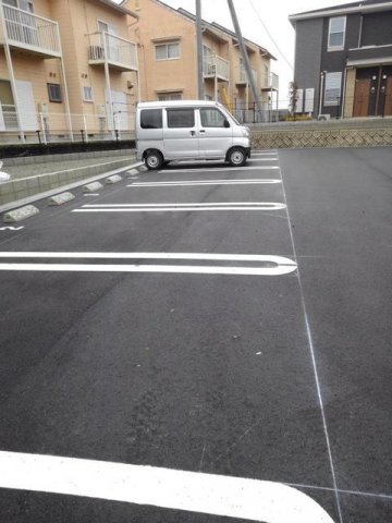 【ボヌール高岡Ａの駐車場】