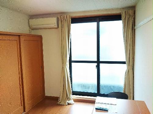 居室・リビング　１階のお部屋です。同タイプの写真です。