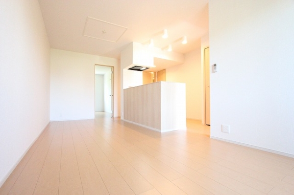 居室・リビング　日当たり良好LDK13.4帖