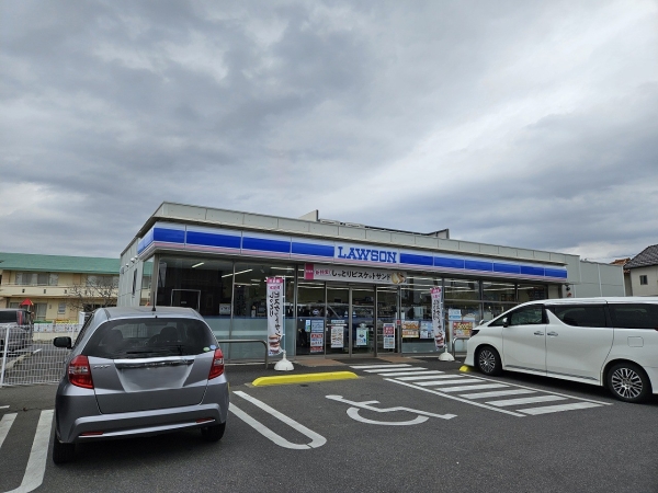 コンビニ　ローソン つくば葛城小学校前店（コンビニ）まで550m