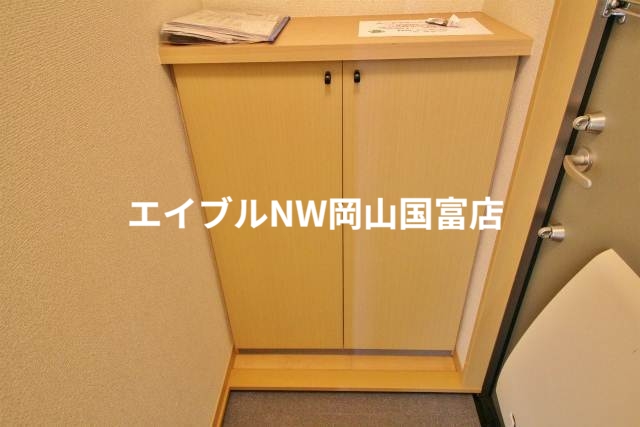 玄関　シューズボックスもあります