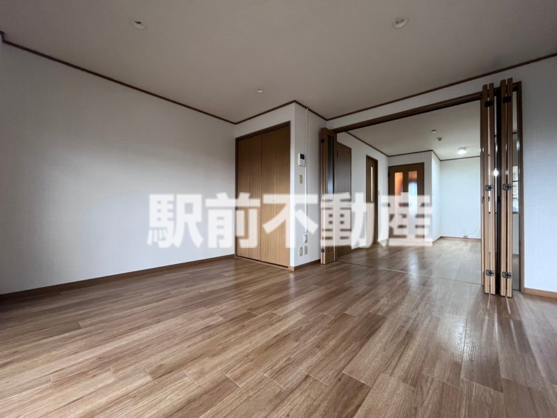 居室・リビング　※同物件別部屋の参考写真・現況優先