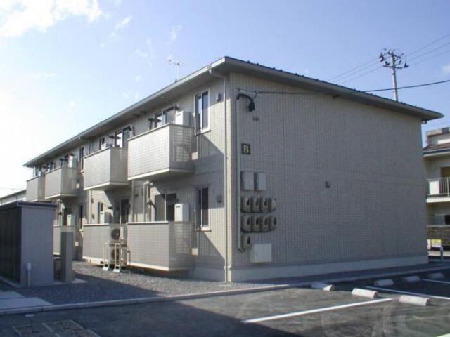 郡山市田村町徳定のアパートの建物外観