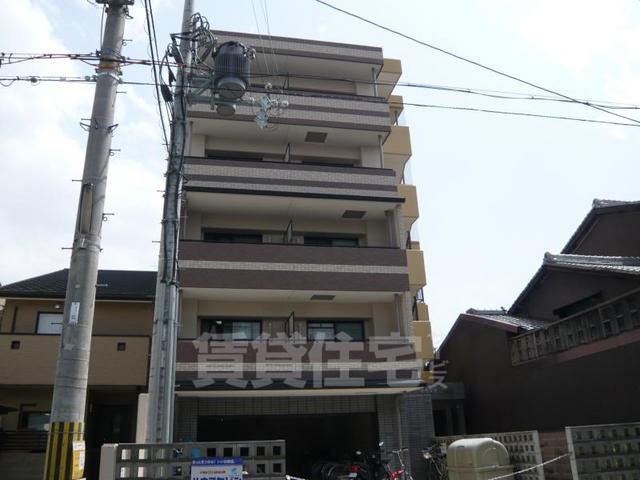 京都市上京区大文字町のマンションの建物外観