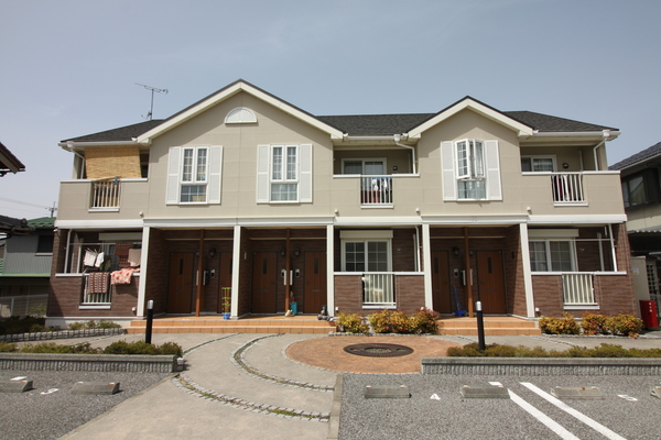 建物外観　南向きで陽当り良好♪