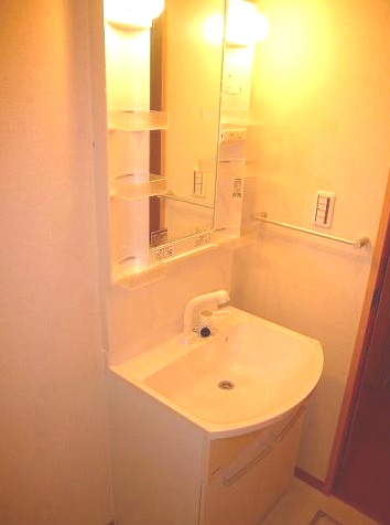 洗面設備　嬉しいシャンドレ