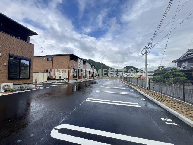 駐車場　敷地内に駐車場があります◎