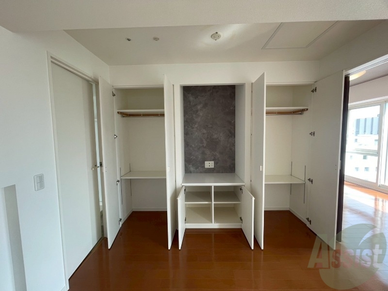 収納　寝室の収納です。部屋がすっきり片付きます。