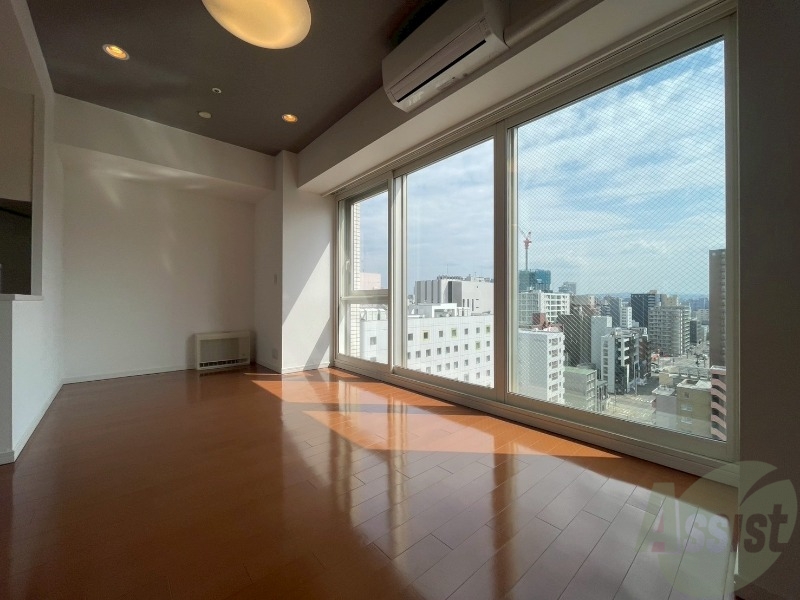 居室・リビング　広くてキレイなお部屋が広がっていて、充実した生活が送れそう。