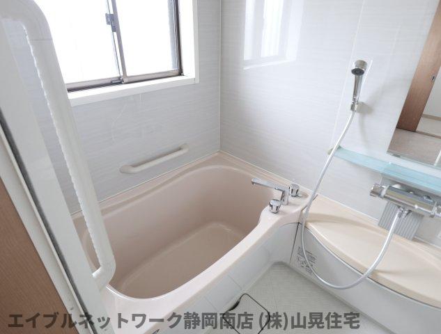 バス・シャワールーム　お風呂です