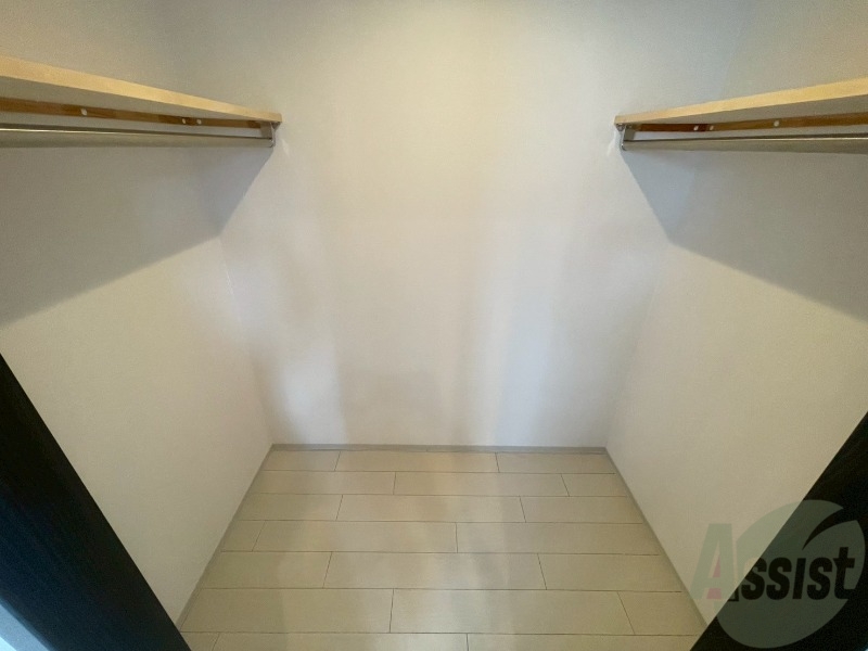 収納　寝室の収納になります。広々としてたくさん収納できます。