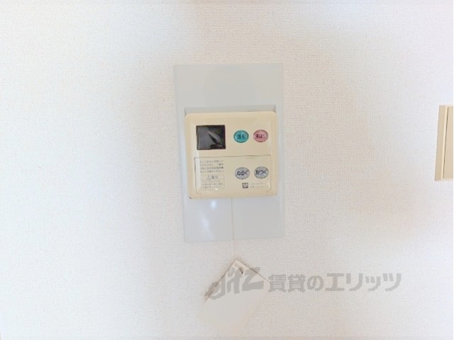 その他設備　給湯器リモコン