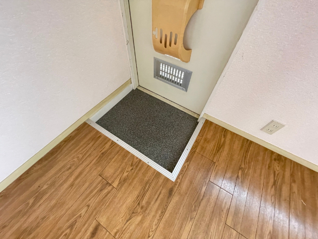 玄関　室内洗濯機置き場