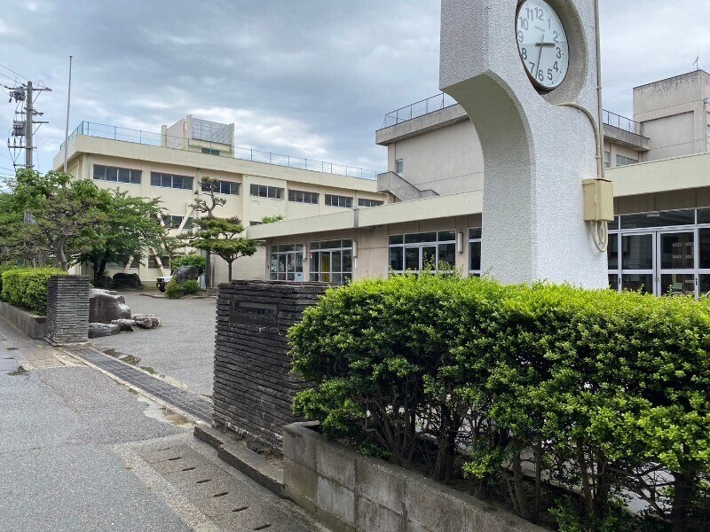 小学校　新潟市立女池小学校（小学校）まで1843m