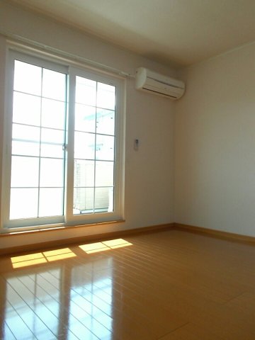 居室・リビング　こちらのリビングで趣味の時間をお楽しみください