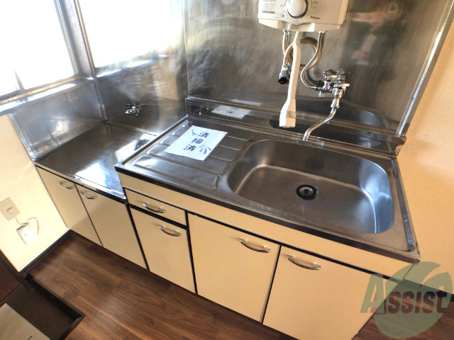 キッチン　キッチンは洗い場が広く、作業しやすそうです。