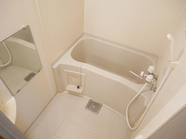 バス・シャワールーム　浴室