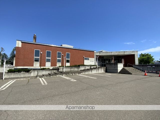 その他　幕別町役場図書館（その他）まで479m