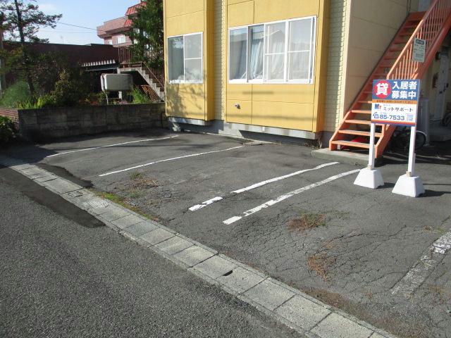 駐車場　駐車場