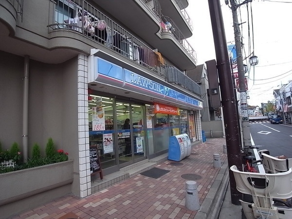 コンビニ　ローソン成増北口通り店（コンビニ）まで396m