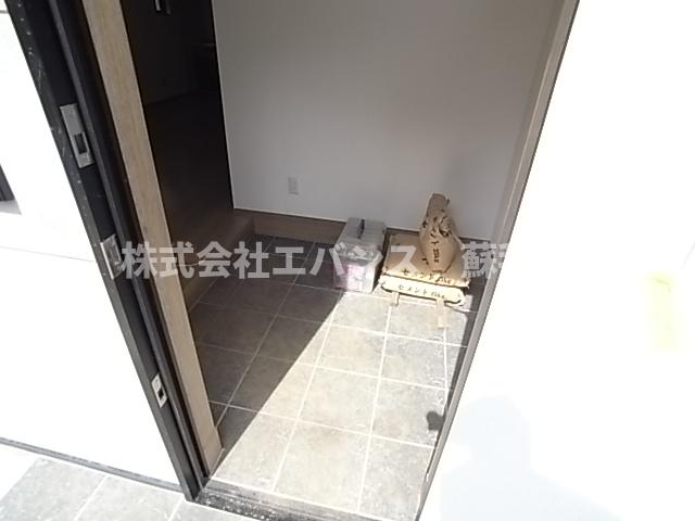 玄関　収納もある玄関です