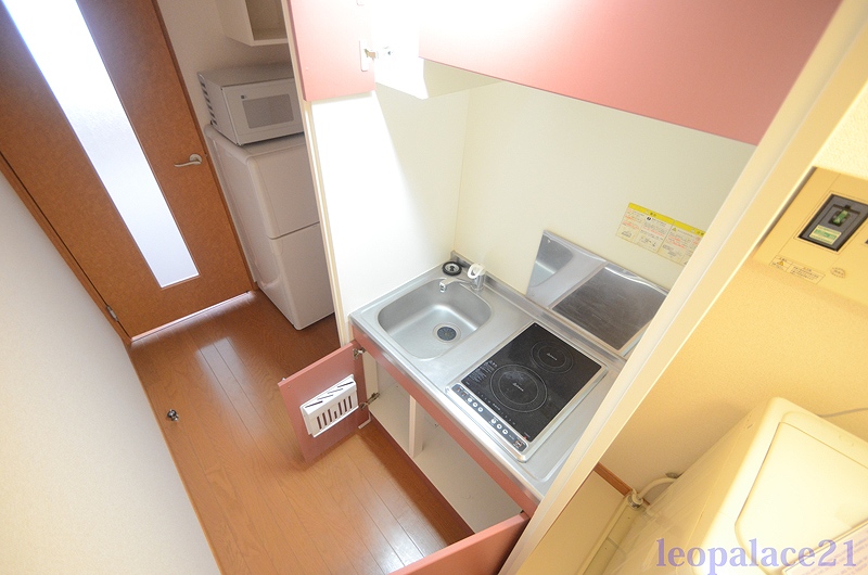 キッチン　同タイプ物件の内観イメージ