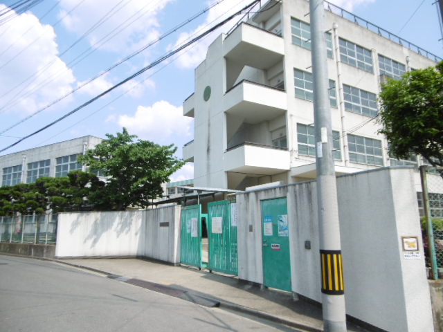 小学校　東大阪市立 英田南小学校（小学校）まで533m