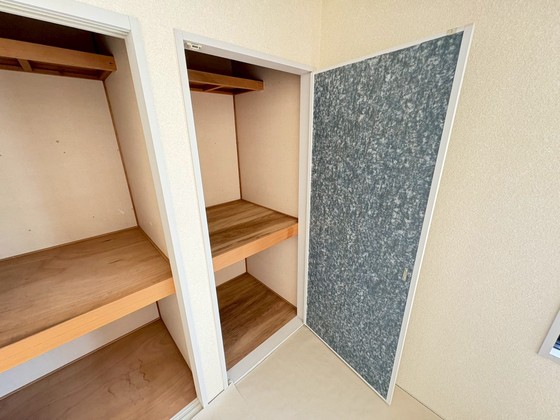 収納　※別部屋の写真です