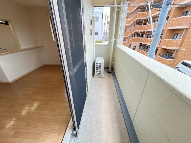 バルコニー　ベランダ