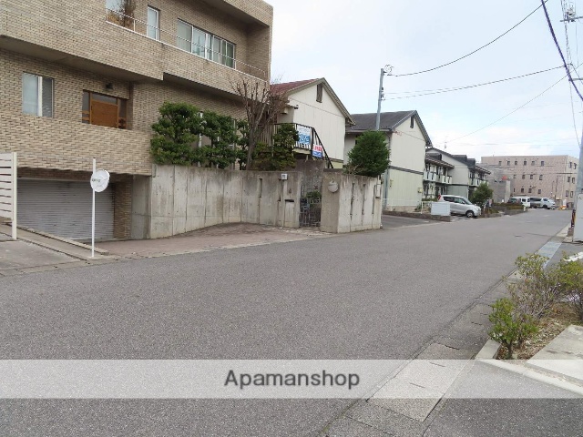 その他　前面道路（その他）まで0m