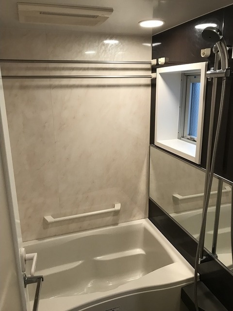 バス・シャワールーム