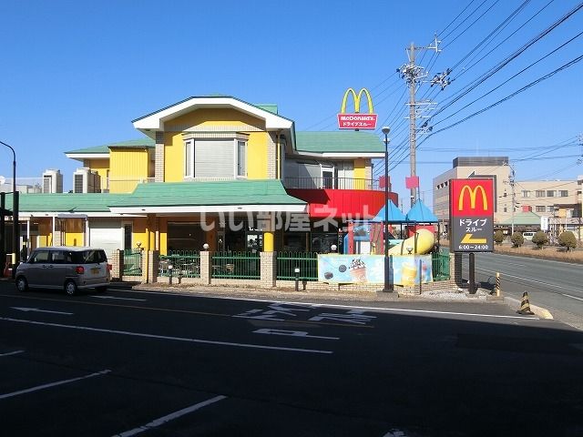 飲食店　マクドナルド23号津店（飲食店）まで495m