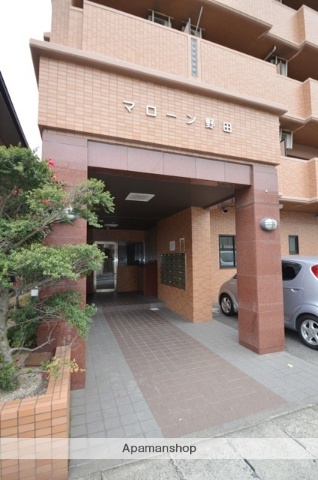 エントランス　駐車場