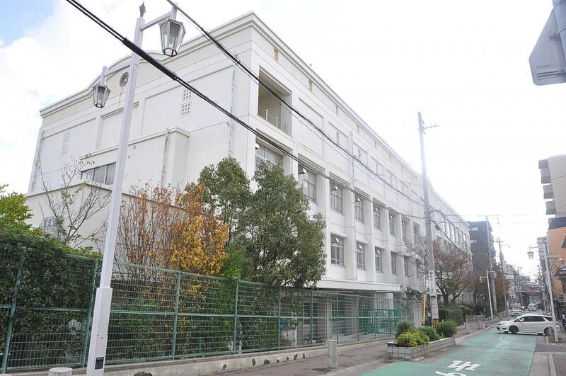 小学校　神戸市立板宿小学校（小学校）まで523m