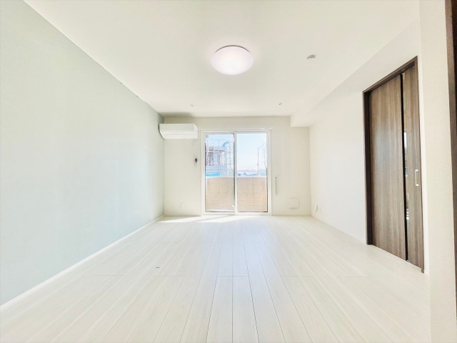 居室・リビング　※同一建物内１０１号室内装写真転載