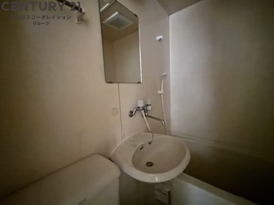 洗面設備　浴室内に洗面台付き！