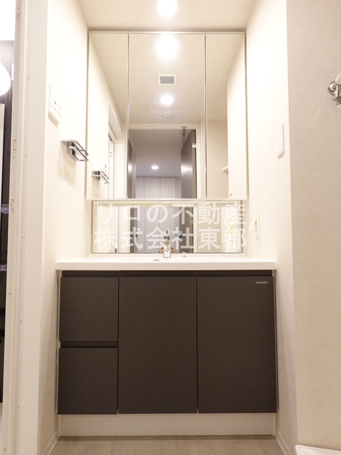 洗面設備　嬉しい洗面台は独立タイプ！