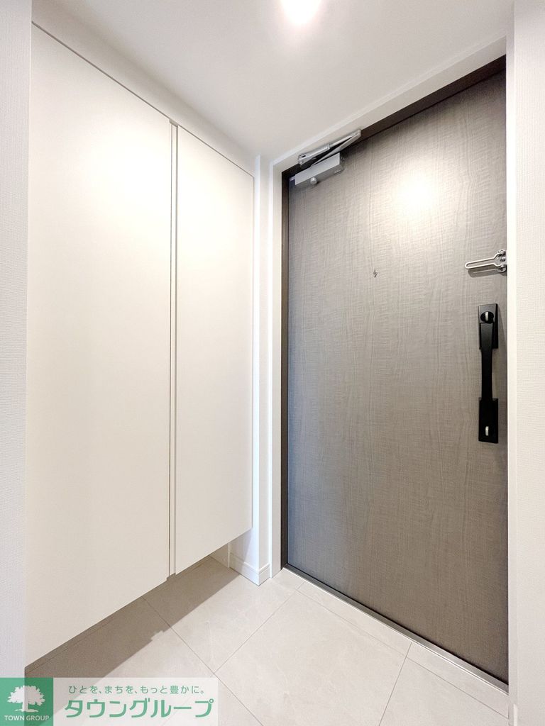 玄関　※参考写真