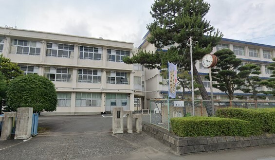 中学校　藤枝市立青島中学校（中学校）まで791m