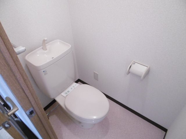 トイレ　清潔感のあるトイレ