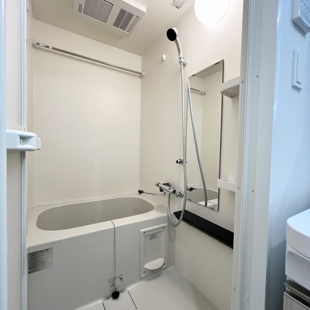 バス・シャワールーム　浴室乾燥機付き