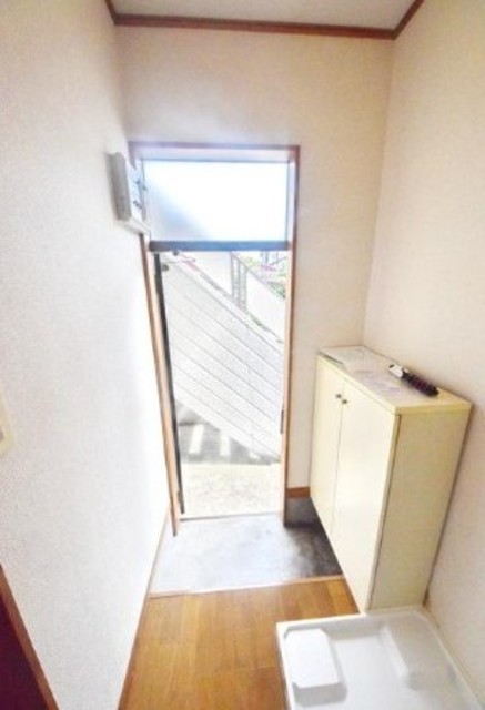 玄関　他部屋参考。