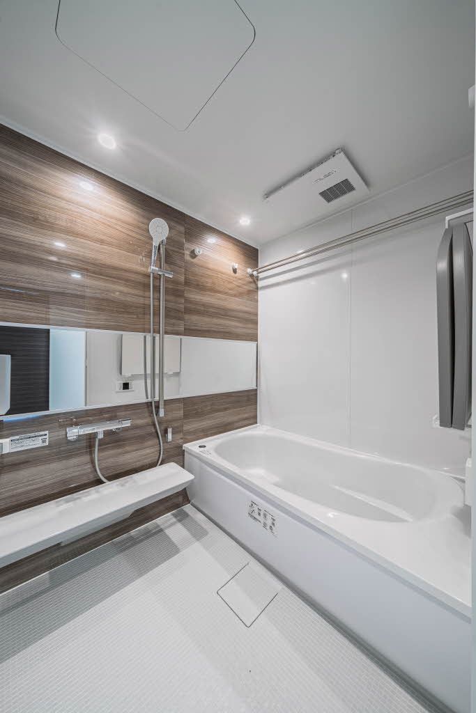 バス・シャワールーム　バスルーム