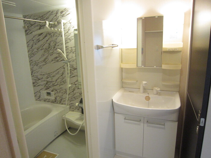 洗面設備　洗髪洗面化粧台