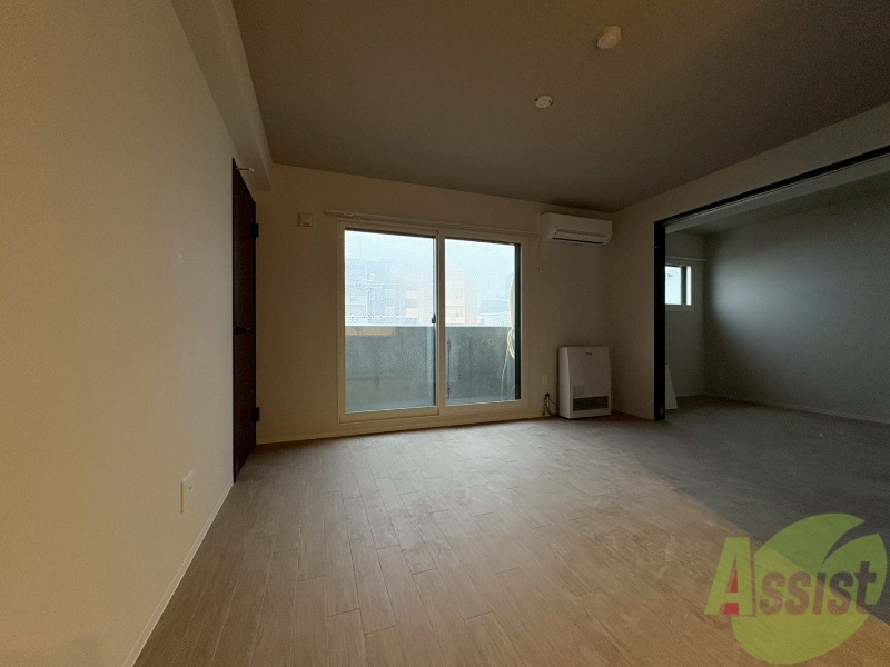 居室・リビング　広々としたリビングですね。使い勝手がよさそうですね！