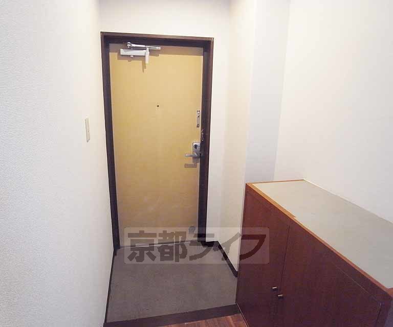 その他設備　明るい玄関です